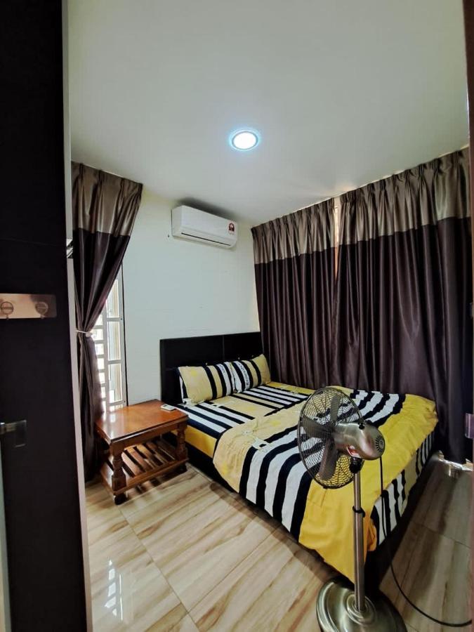 Rayyan Ashraf Homestay Kota Bharu Esterno foto